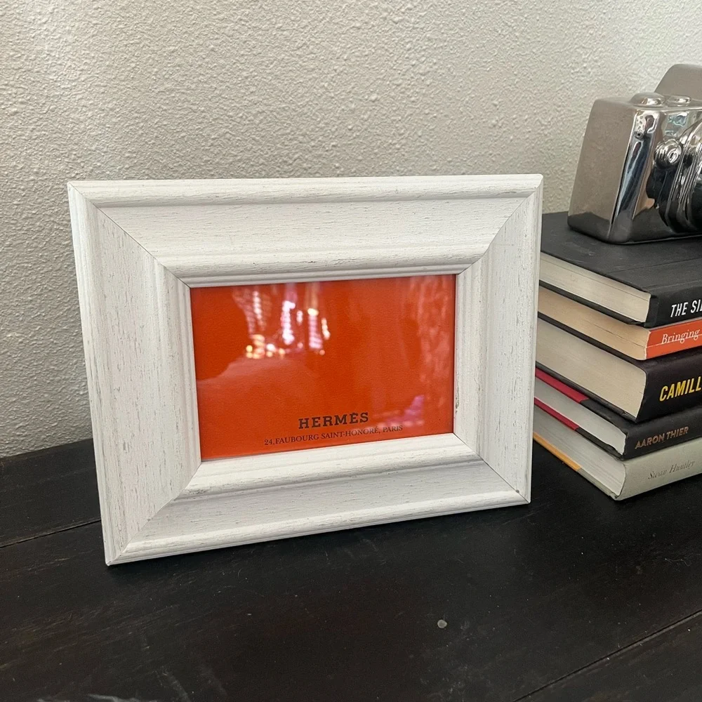 DSW White Picture Frame with hermes‎ art Classic Accent